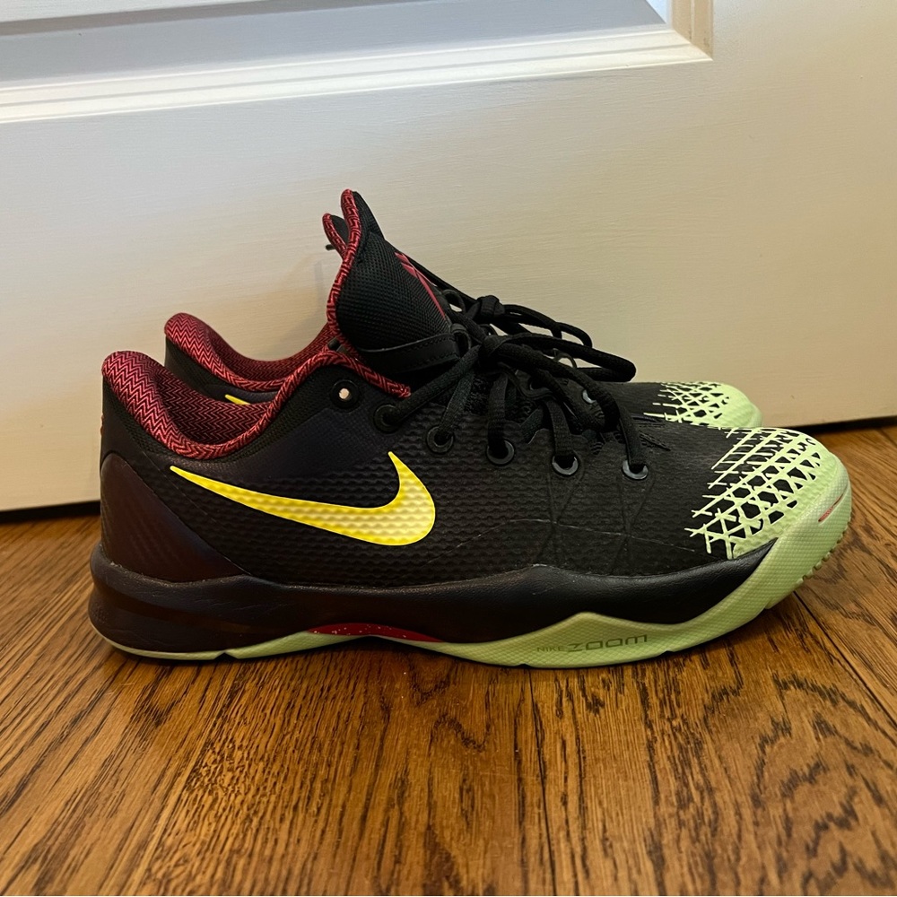 Nike Zoom Kobe Venomenon 4 glow in the dark- Size 11